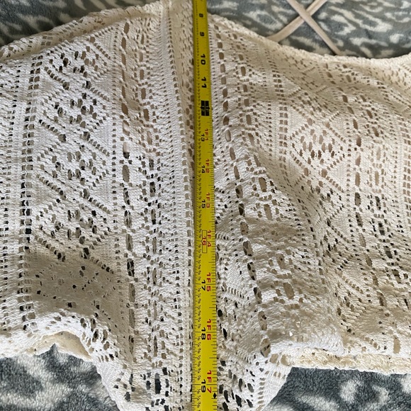 Billabong lace cropped tank size medium - Picture 7 of 9